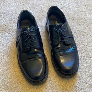 Men’s size 11 Bass Black Dress Shoes
